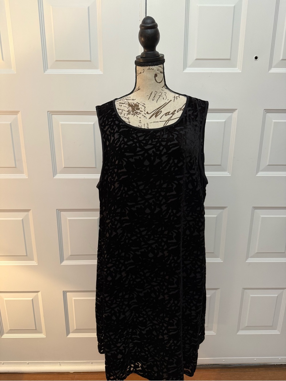 Eileen Fisher Black Burnout Velvet-Pattern Midi Dress